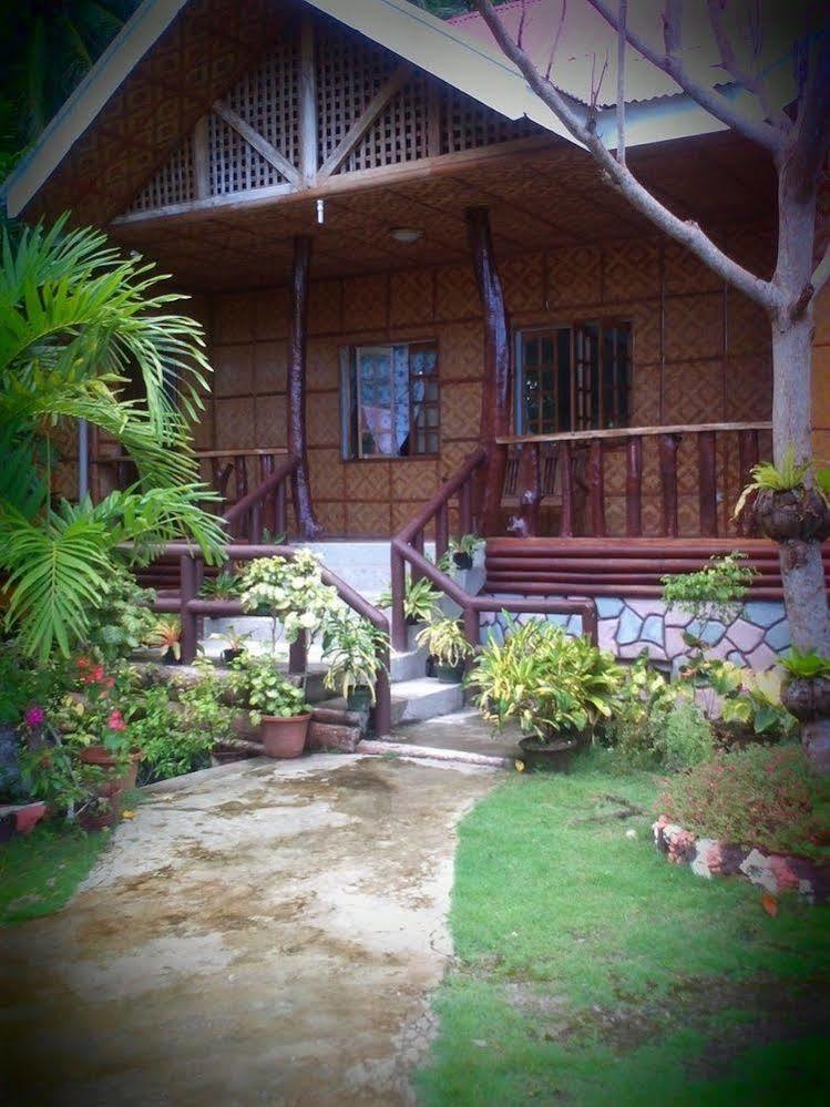 לובוק Hilltop Cottages מראה חיצוני תמונה